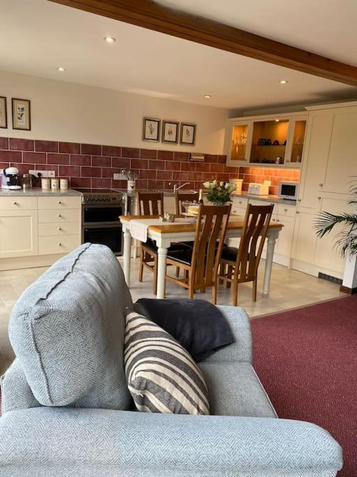 Woodland View At Hewish Mill Villa Bittadon Bagian luar foto