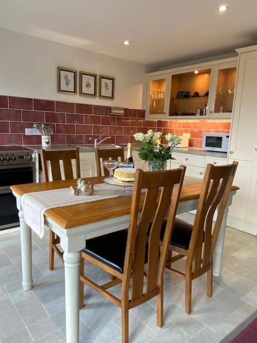 Woodland View At Hewish Mill Villa Bittadon Bagian luar foto